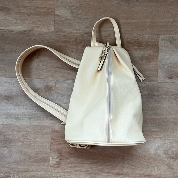 simply noelle shoulder bag / like new / pale yellow! - Picture 2 of 5